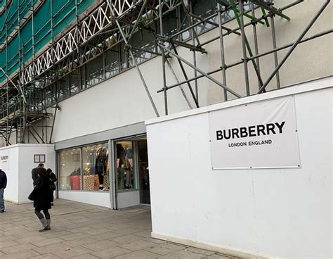 burberry factory shop location